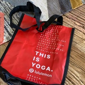 Lululemon tote